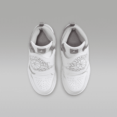NIKE公式】スカイ ジョーダン 1 リトルキッズシューズ.オンライン